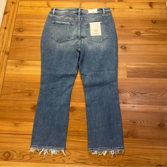 Mica Denim Criss Cross Boy Crop Distressed Fray Hem Stretchy 36” Waist New 32